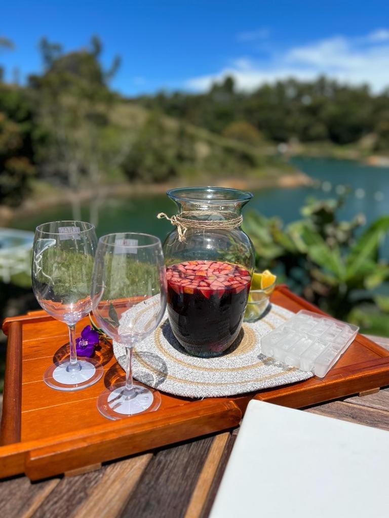 Cabana Privada Sin Prisa "Not Rush" Preciosa! Con Jacuzzi, Vista Y Acceso Directo Al Embalse, Vista A La Piedra , Deporte Acuatico Paddle Board And Breakfast Incluidos ! Imperdible Guatape Exterior photo